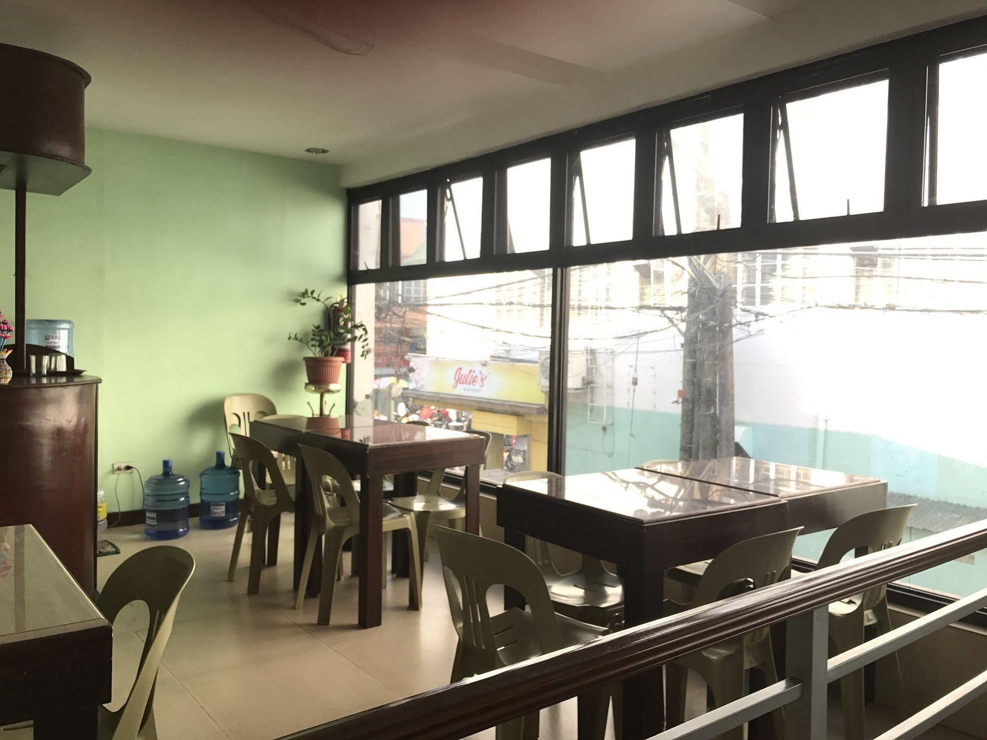 Ziur Inn Laoag Exterior photo