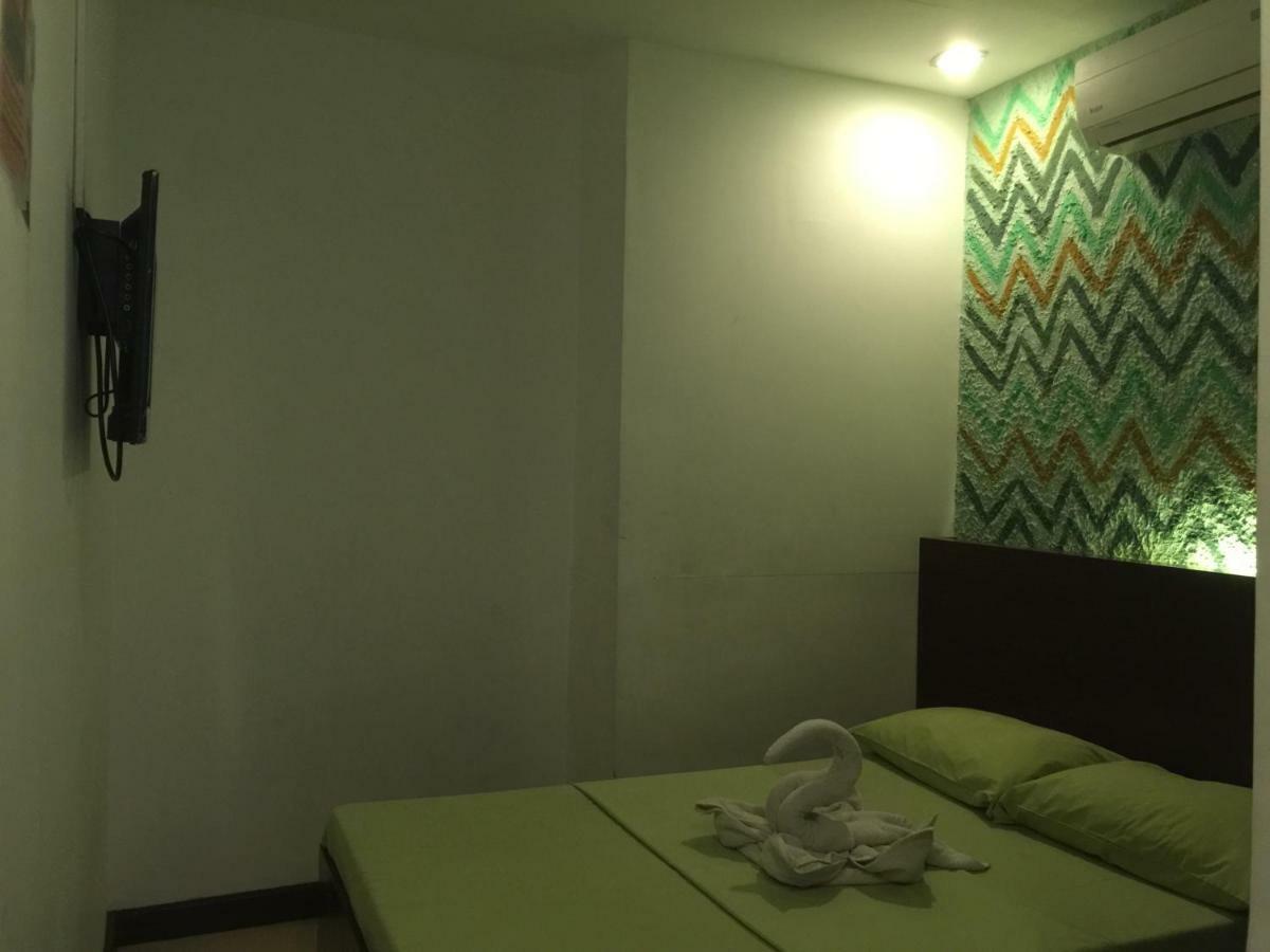 Ziur Inn Laoag Exterior photo